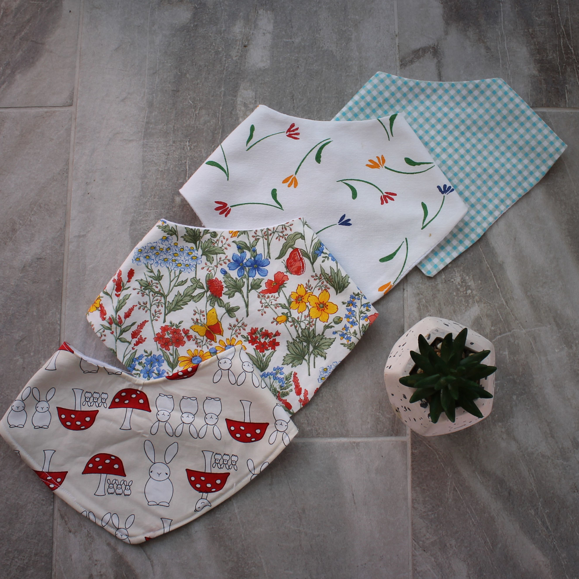 Breastfeeding Together Shop. 12 Months+ Dribble Bibs